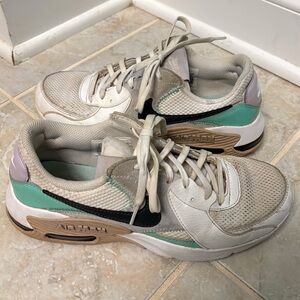 Nike Air Max Sneakers - White and Green